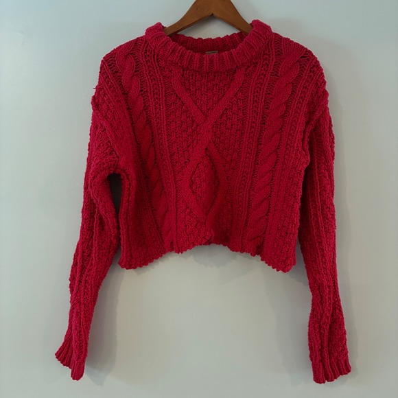 Free People Sweaters - Free People Red Chunky Cable Knit Cropped Sweater Crew Neck XS Long Sleeve